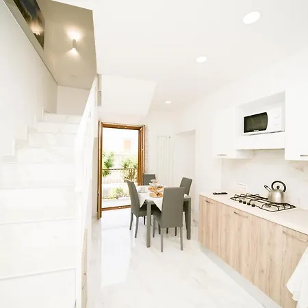 La Piazzetta Boutique بيت للعطل سكالا